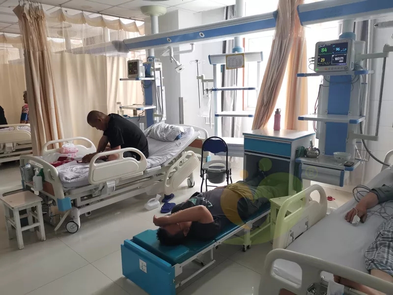 鄭州某大學（xué）附屬醫院引進愛（ài）陪智（zhì）能陪護床